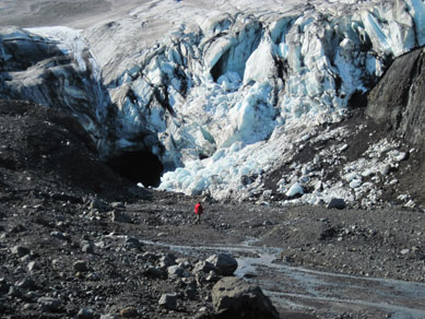 Abbruch vor der Eishöhle