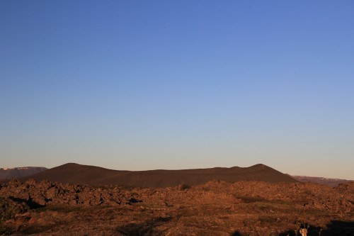 Hverfjall-Krater vom Vogur-Campingplatz aus photographiert.