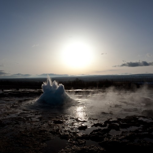 Strokkur mit 3 Spitzen