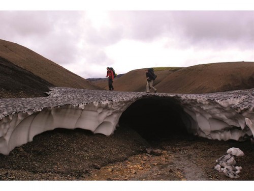 Schneebrücke auf dem Laugavegur